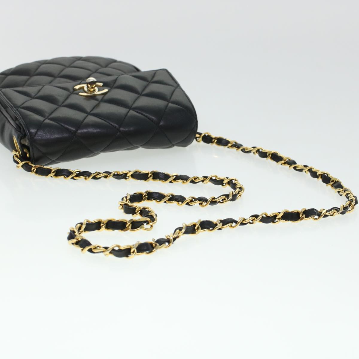Top Quality Chanel Matelasse Turn Lock Chain Shoulder Bag Lamb Skin Black CC Auth am4542
