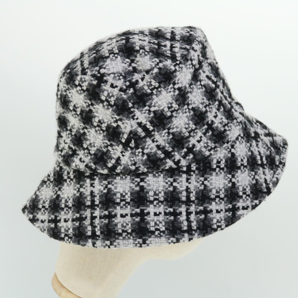 Top Quality Chanel COCO Mark Hat Wool S White Black CC Auth am4943