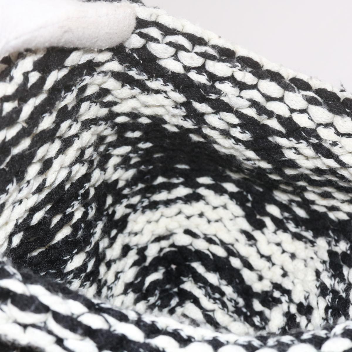 Top Quality Chanel COCO Mark Knitted Fabrics Hat Wool Black White CC Auth am5382