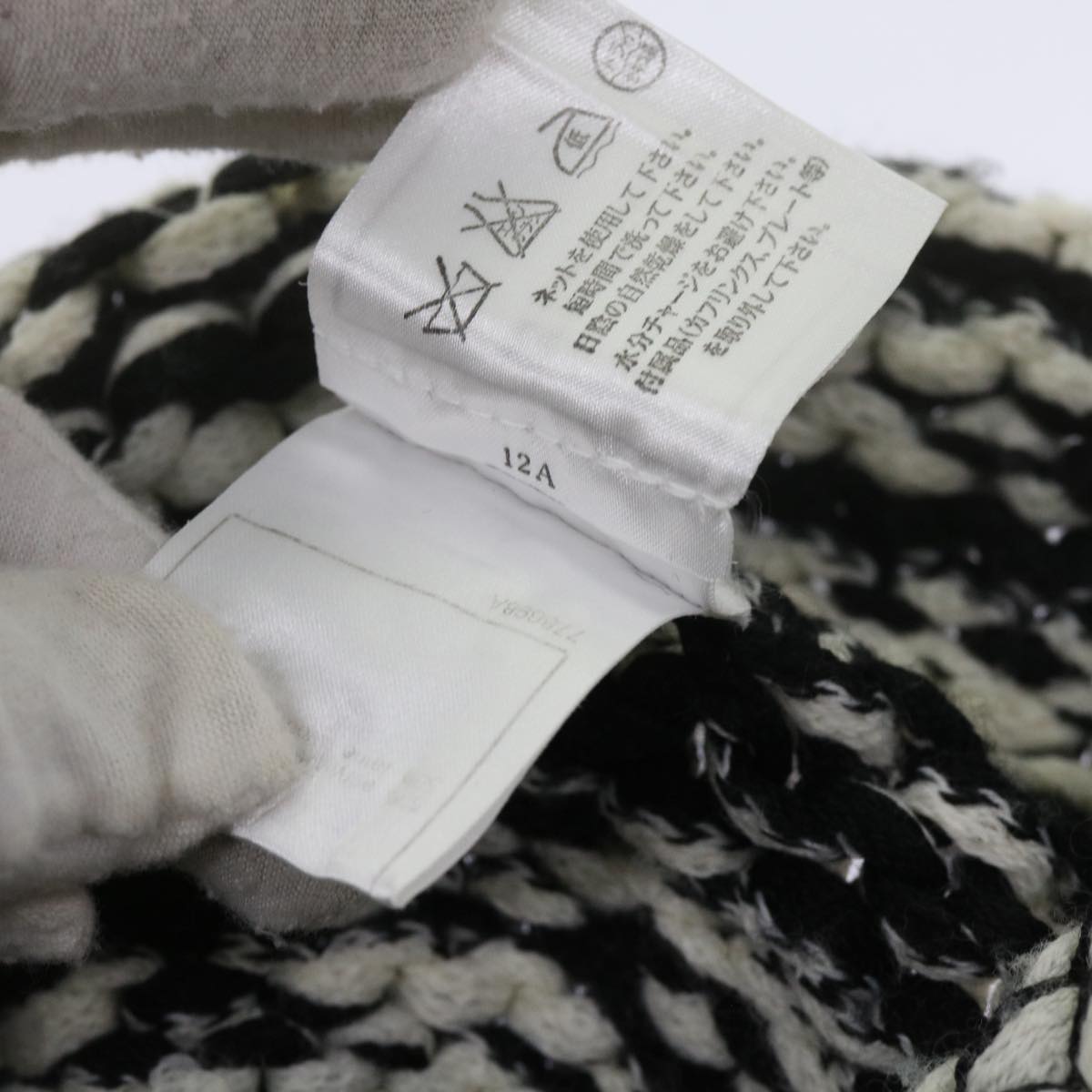 Top Quality Chanel COCO Mark Knitted Fabrics Hat Wool Black White CC Auth am5382