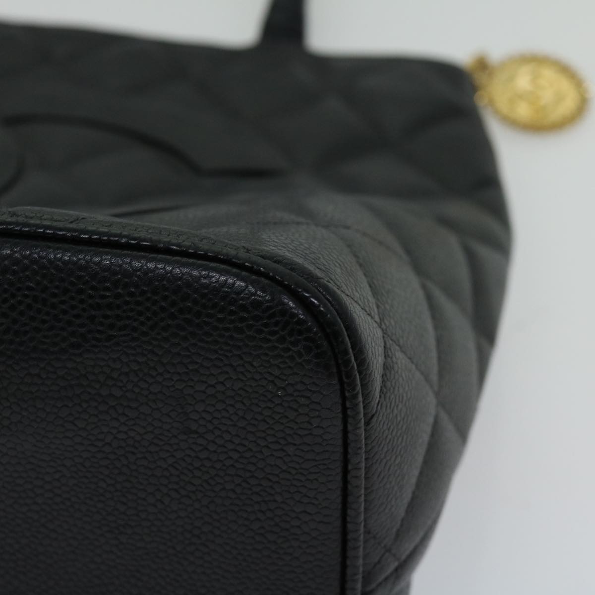 CHANEL Standard Tote Bag Caviar Skin Black CC Auth am5970A