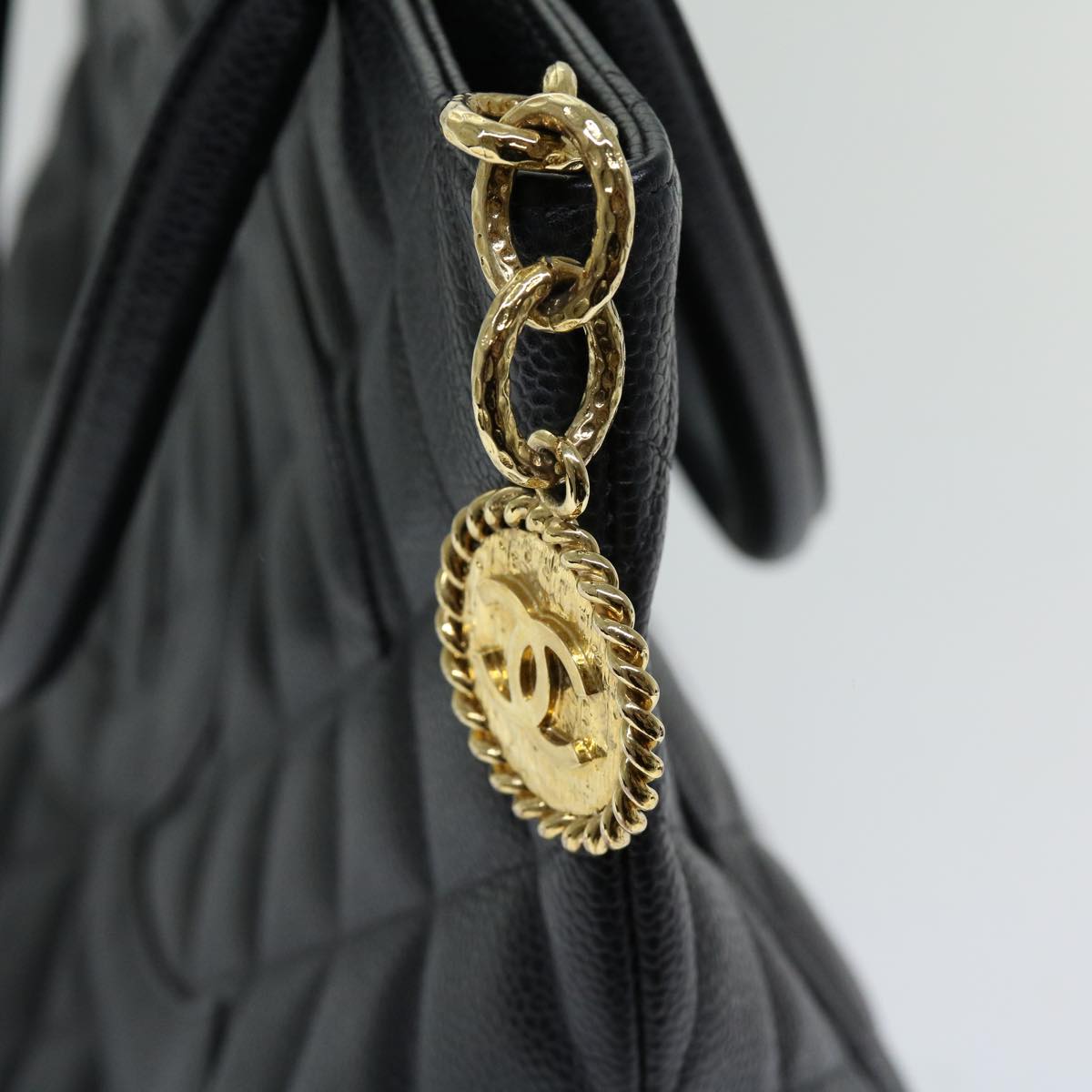 CHANEL Standard Tote Bag Caviar Skin Black CC Auth am5970A
