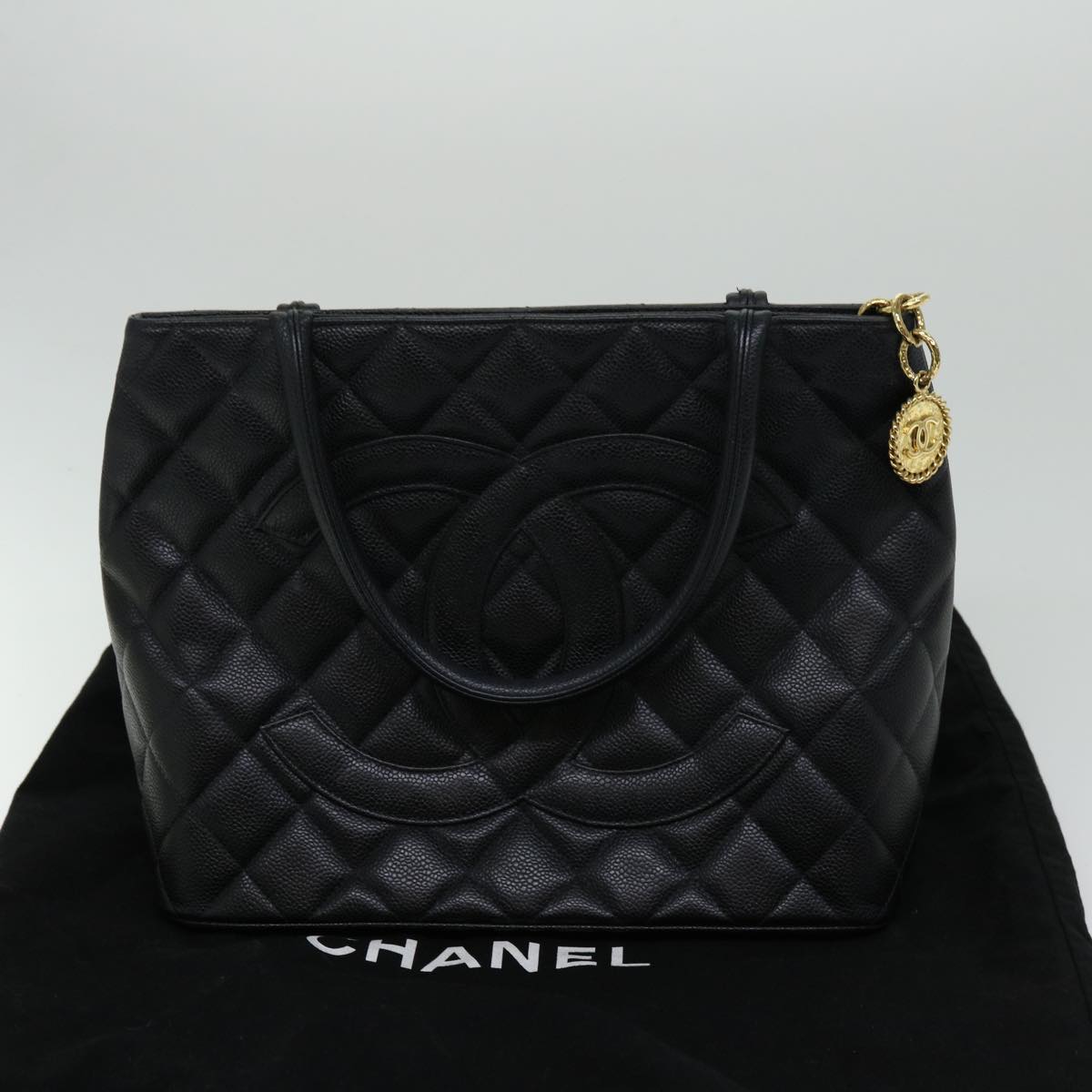 CHANEL Standard Tote Bag Caviar Skin Black CC Auth am5970A