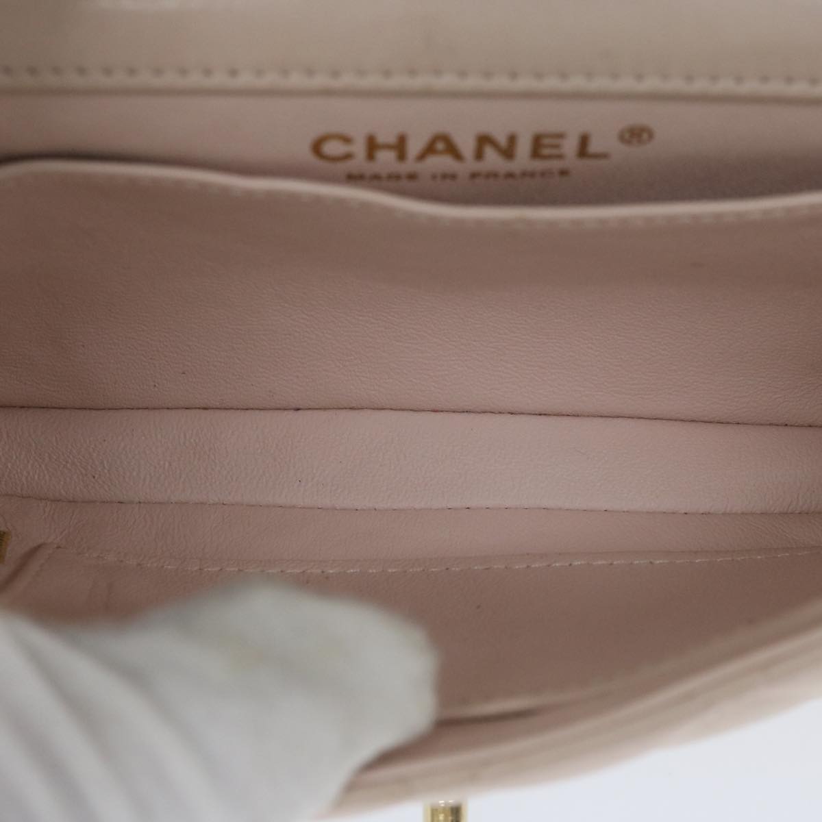 Top Quality Chanel Mini Matelasse Turn Lock Shoulder Bag Lamb Skin Beige CC Auth ar10895A