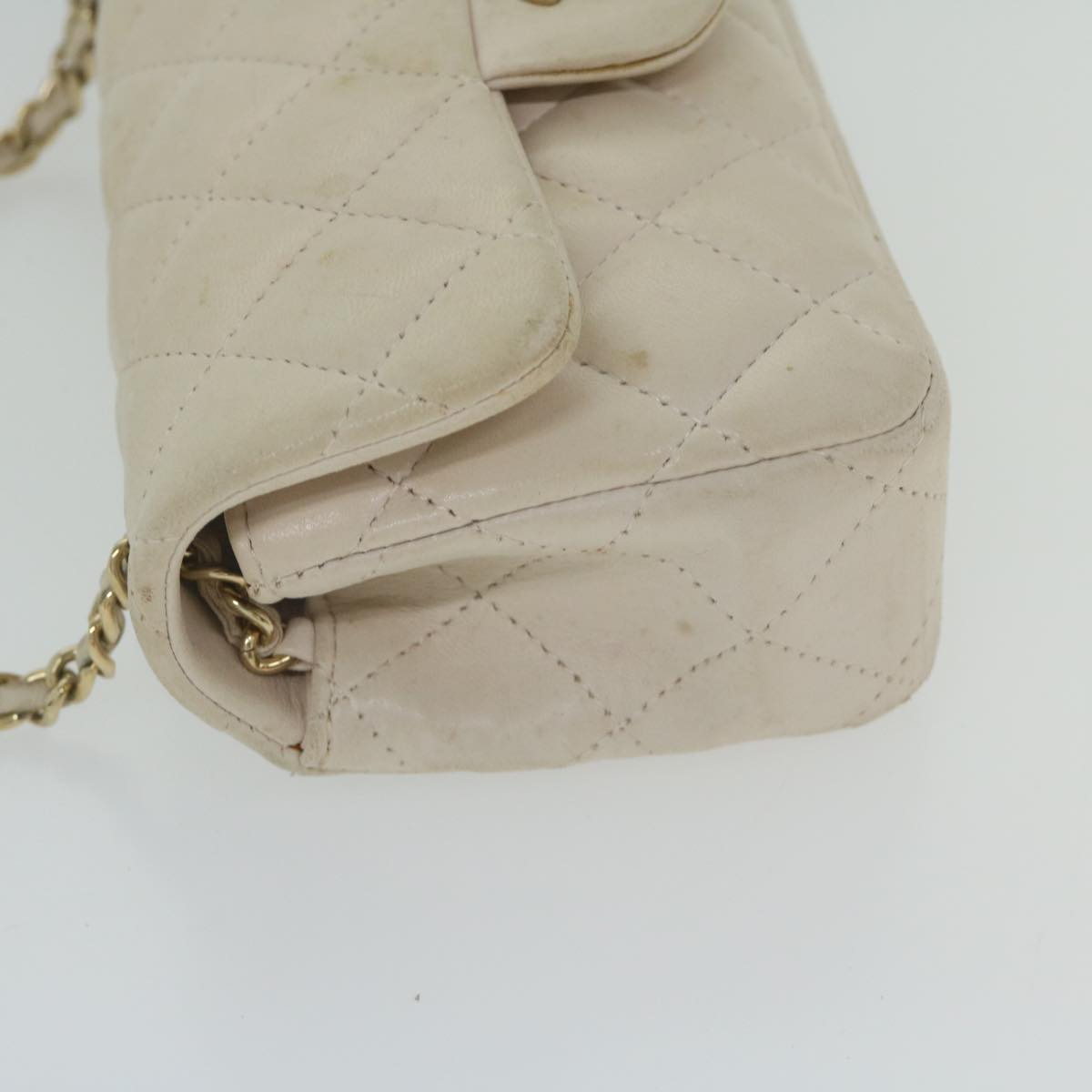 Top Quality Chanel Mini Matelasse Turn Lock Shoulder Bag Lamb Skin Beige CC Auth ar10895A