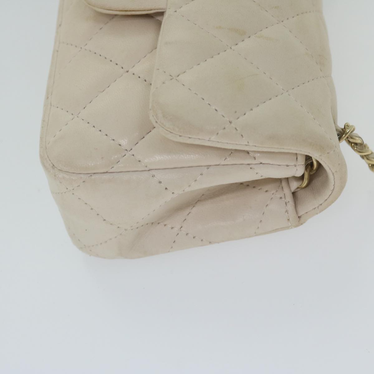 Top Quality Chanel Mini Matelasse Turn Lock Shoulder Bag Lamb Skin Beige CC Auth ar10895A