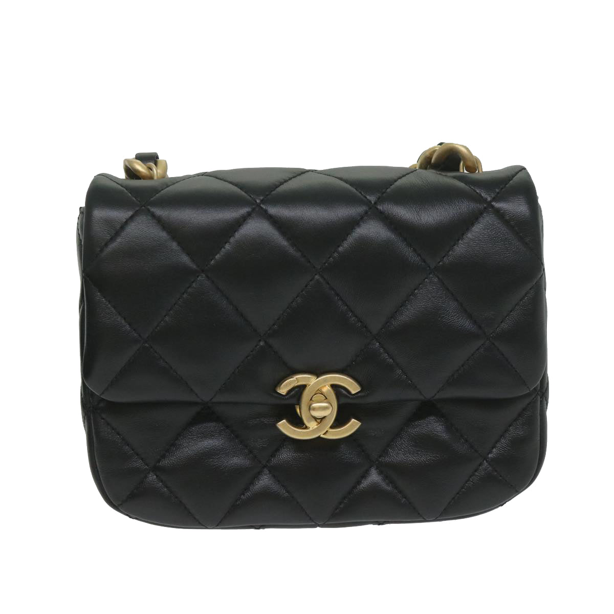 Top Quality Chanel Matelasse Turn Lock Chain Shoulder Bag Lamb Skin Black CC Auth ar11105A