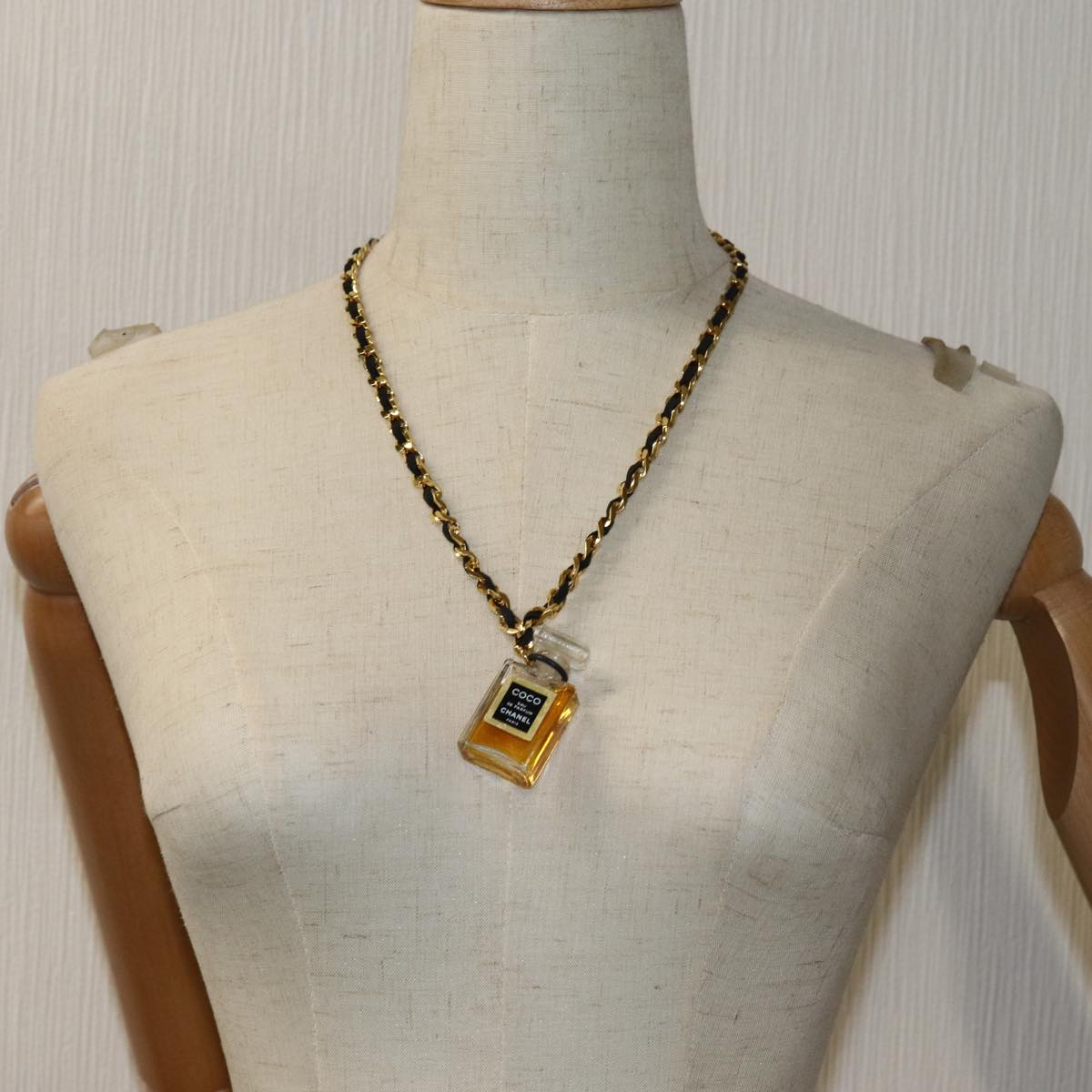 CHANEL Perfume Necklace Gold CC Auth ar11606B