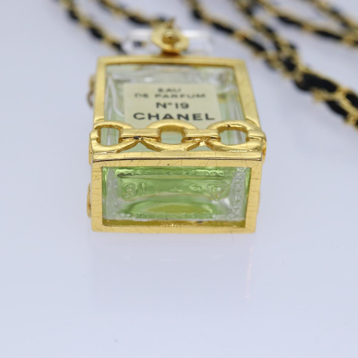 Top Quality Chanel Perfume NÔøΩ‚Äπ19 Necklace metal Gold Black CC Auth ar12469