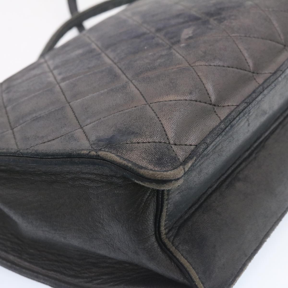 Top Quality Chanel Matelasse Shoulder Bag Lamb Skin Black Gold CC Auth ar5310A