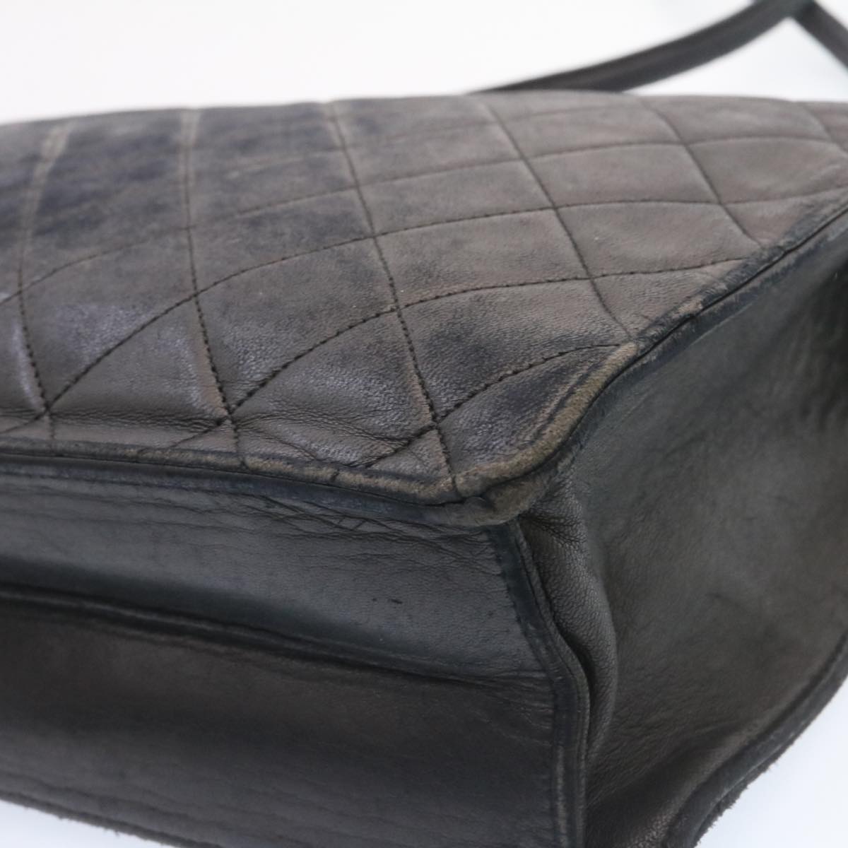 Top Quality Chanel Matelasse Shoulder Bag Lamb Skin Black Gold CC Auth ar5310A