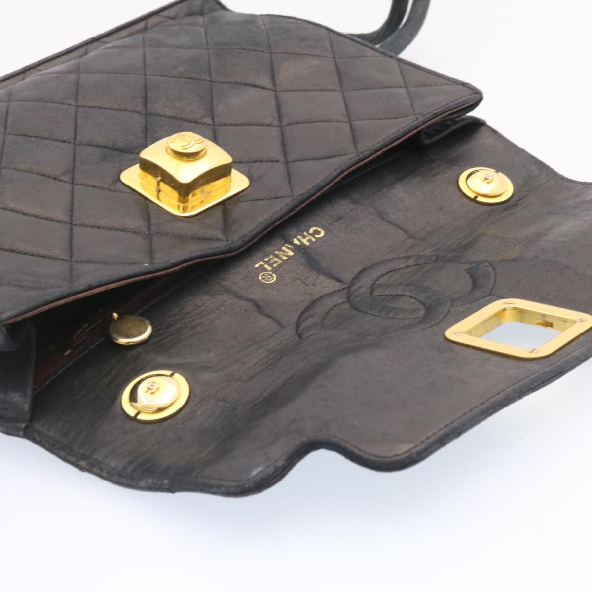 Top Quality Chanel Matelasse Shoulder Bag Lamb Skin Black Gold CC Auth ar5310A