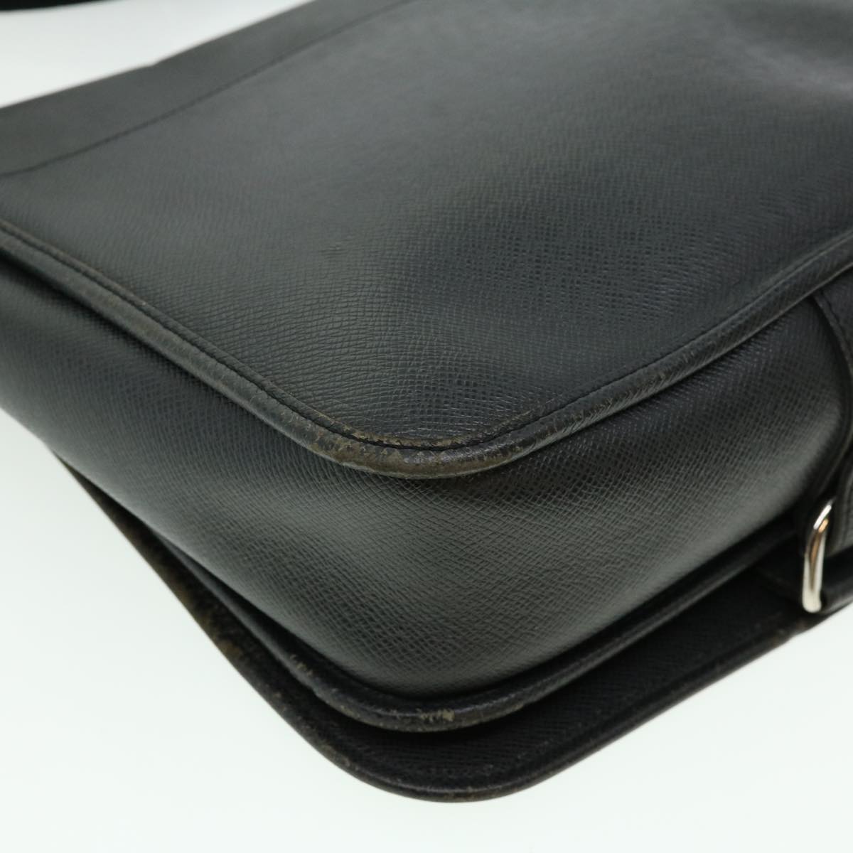 LOUIS VUITTON Taiga Andrei Shoulder Bag Ardoise M32482 LV Auth ar7219