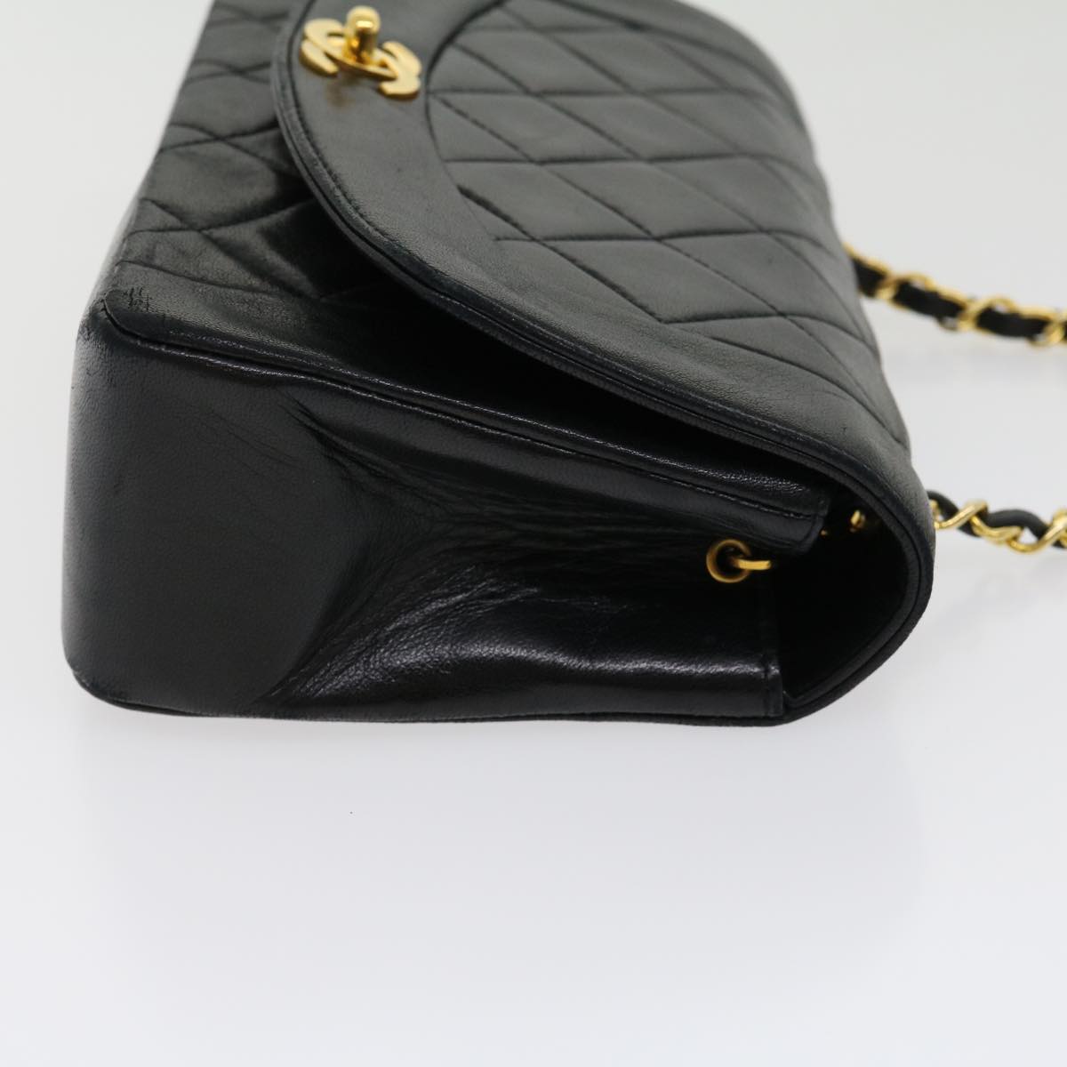Top Quality Chanel Matelasse Diana Turn Lock Chain Shoulder Bag Lamb Skin Black Auth ar7368A