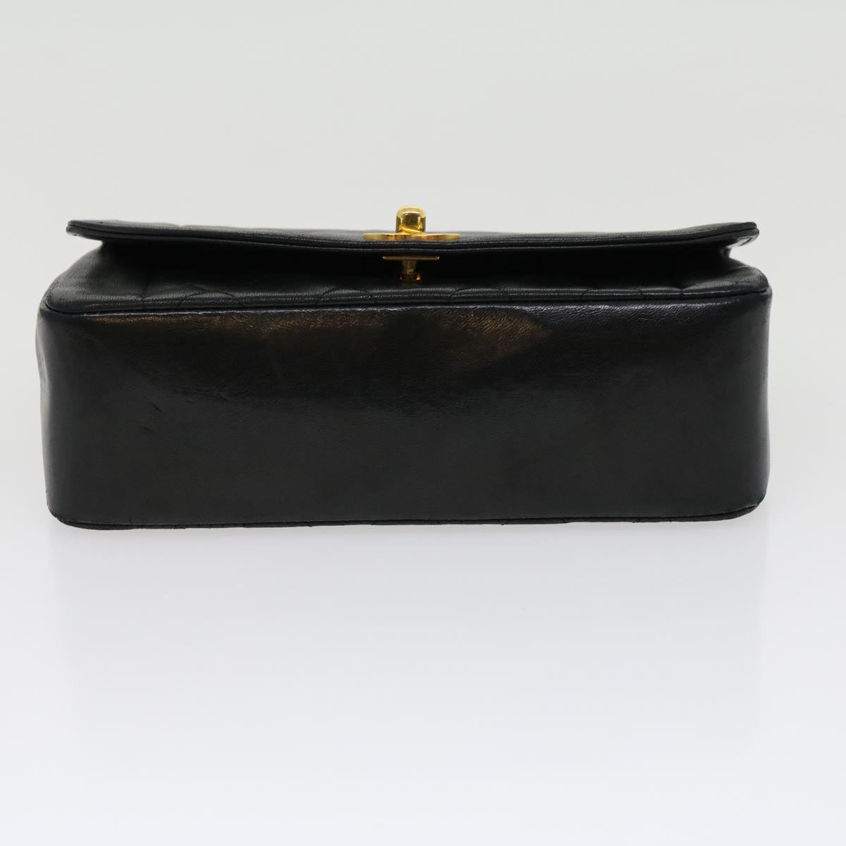 Top Quality Chanel Matelasse Diana Turn Lock Chain Shoulder Bag Lamb Skin Black Auth ar7368A