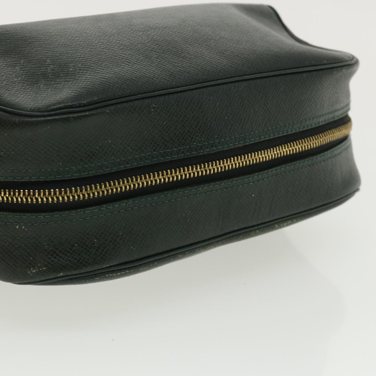 LOUIS VUITTON Taiga Trousse Toilette PM Clutch Bag Epicea M30224 LV Auth ar7899B