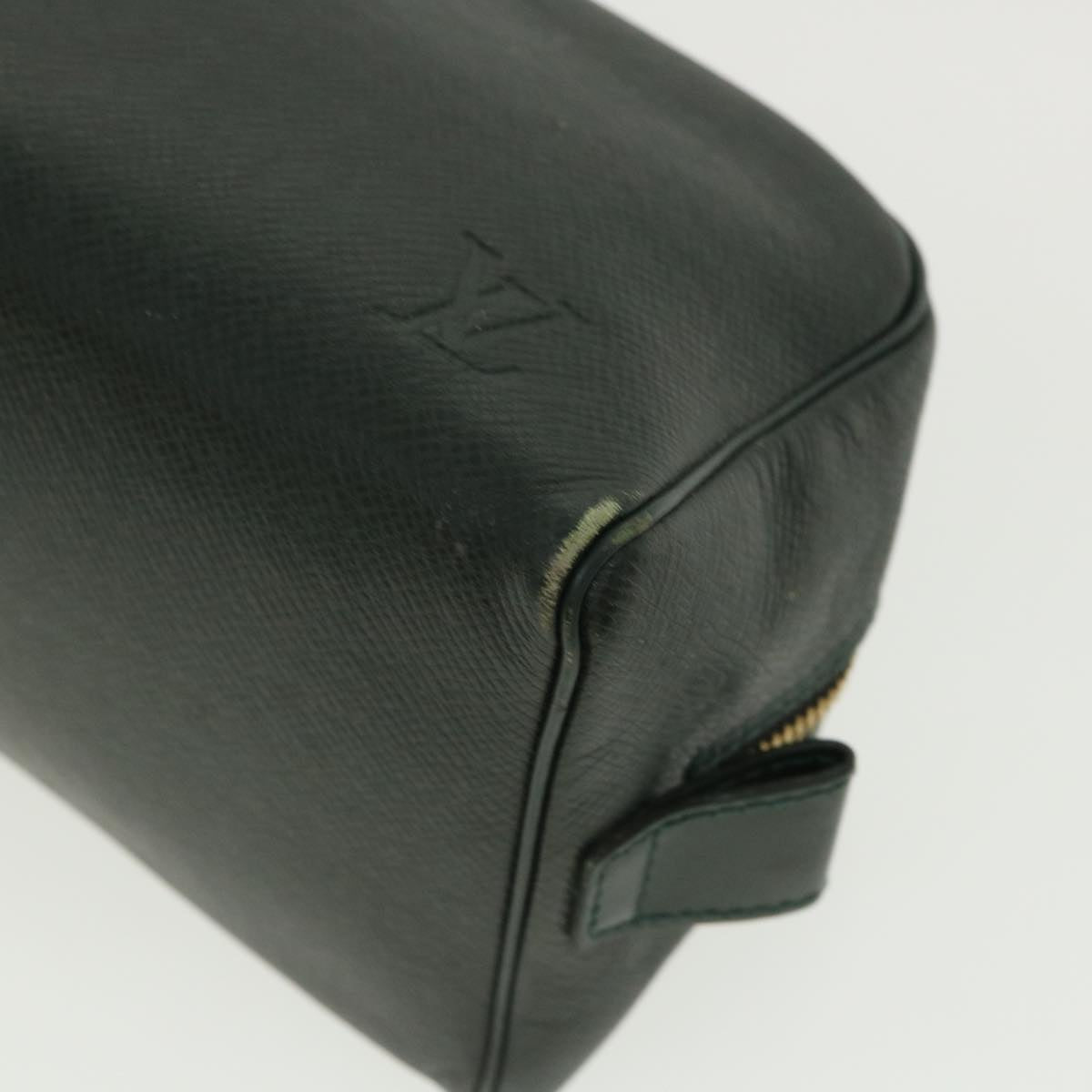 LOUIS VUITTON Taiga Trousse Toilette PM Clutch Bag Epicea M30224 LV Auth ar7899B