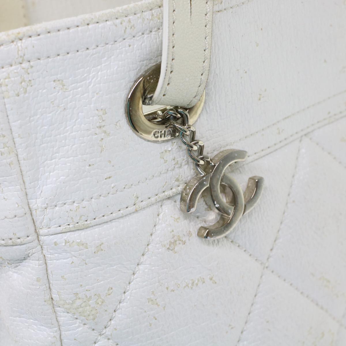 CHANEL Shoulder Bag Coated Canvas White CC Auth ar9716