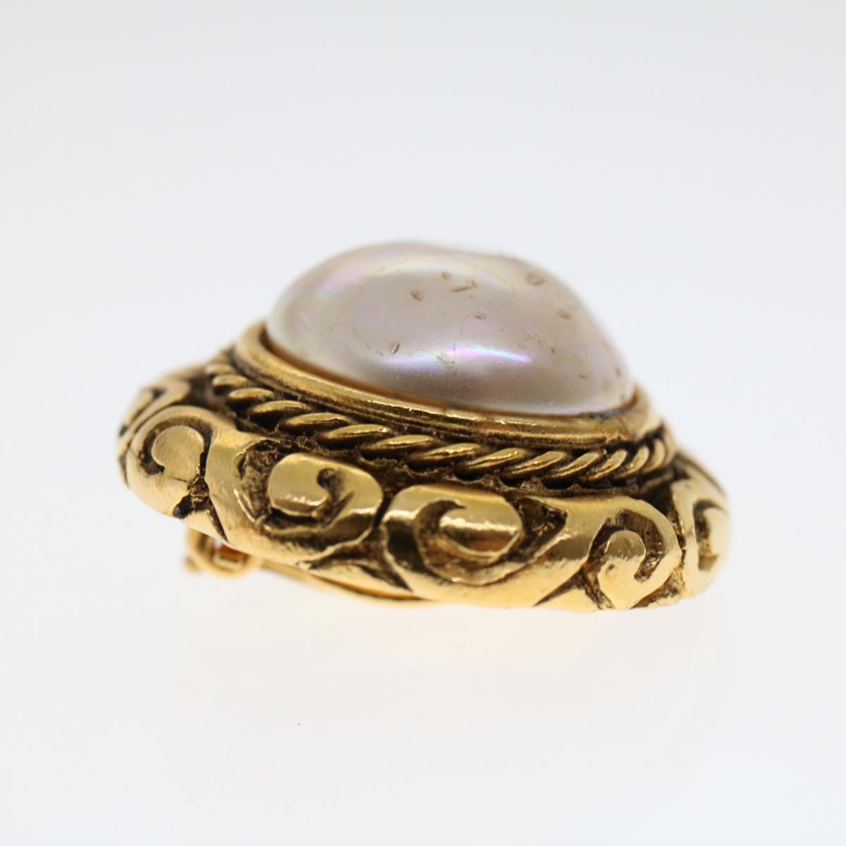 Top Quality Chanel Earring Gold Tone CC Auth ar9892B