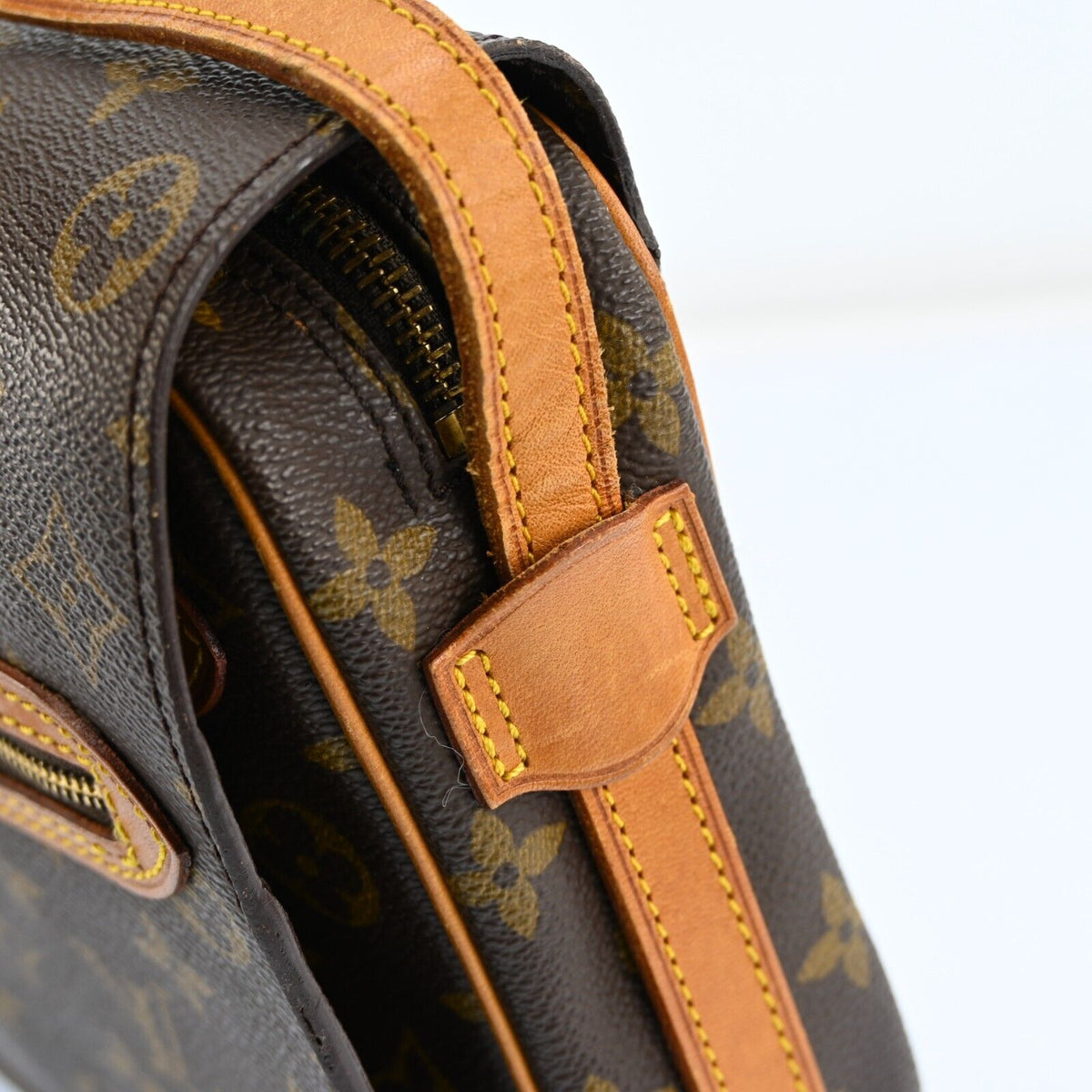 Louis Vuitton Saint Germain 24