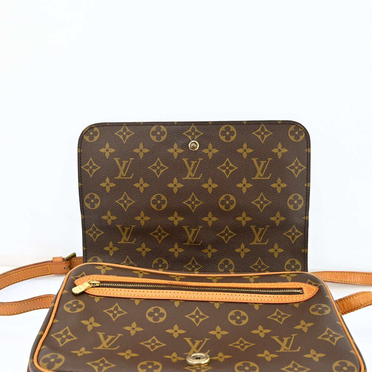 Louis Vuitton Saint Germain 24