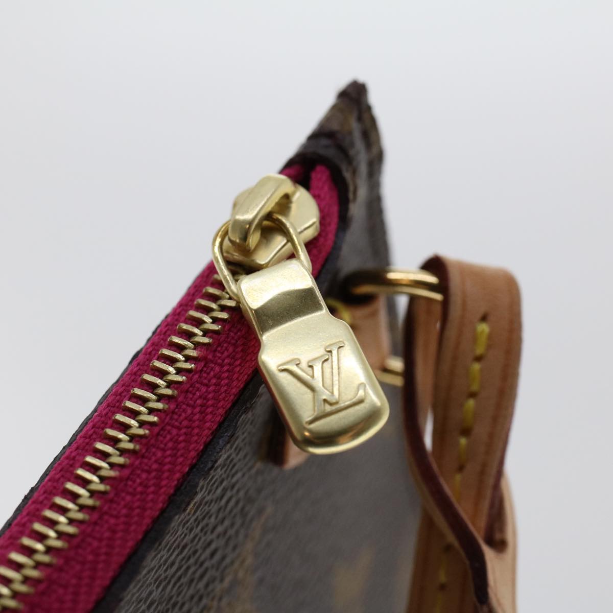 Louis Vuitton Neverfull Mm Pouch