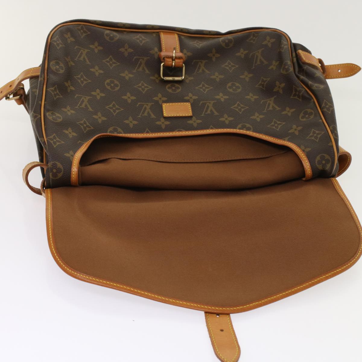 Louis Vuitton Saumur 35 Shoulder Bag Lv