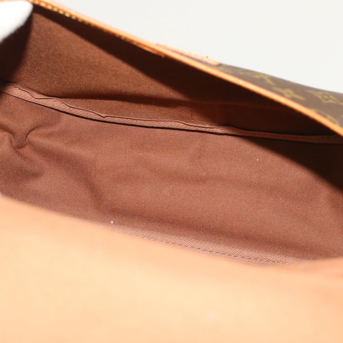Louis Vuitton Saumur 35 Shoulder Bag Lv