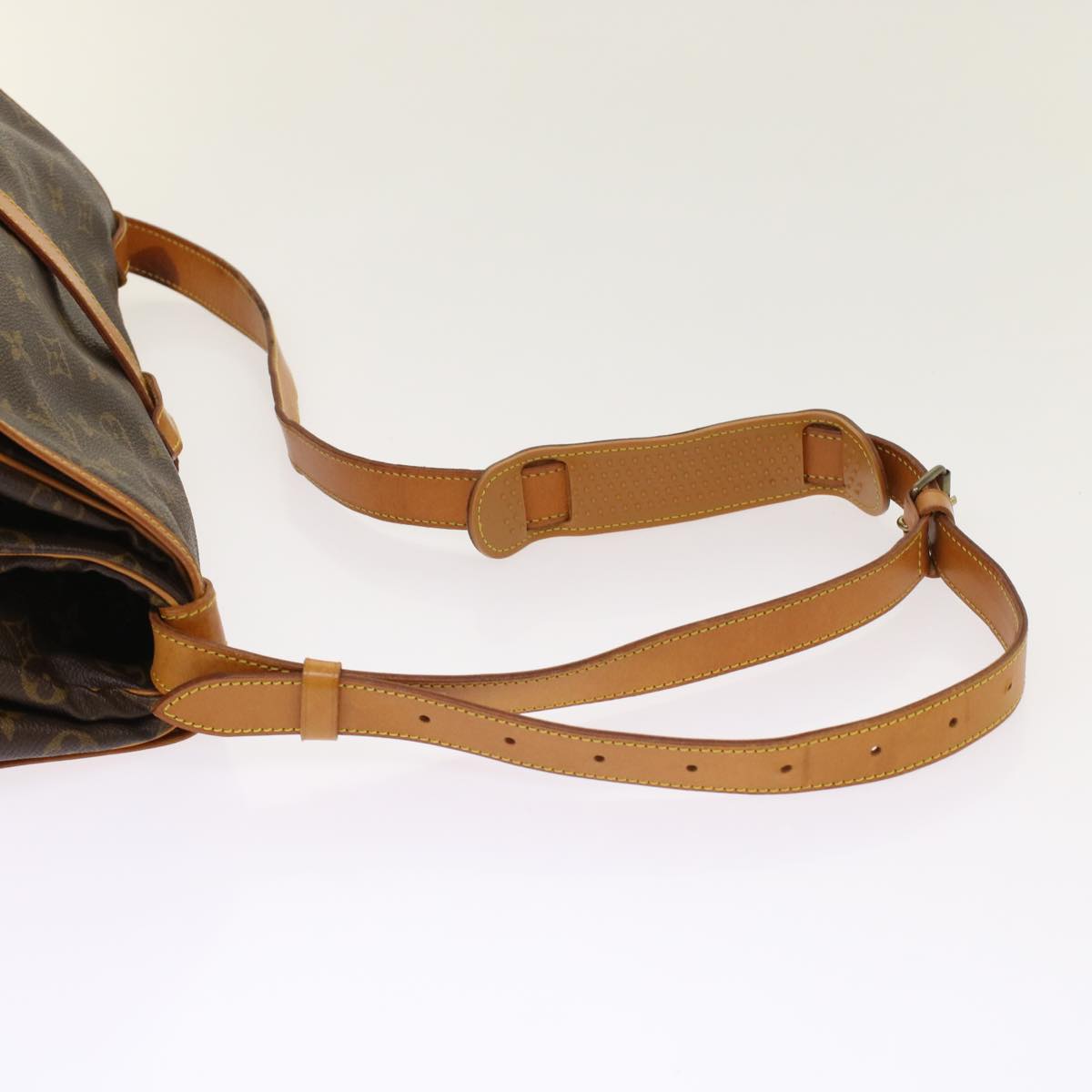 Louis Vuitton Saumur 35 Shoulder Bag Lv