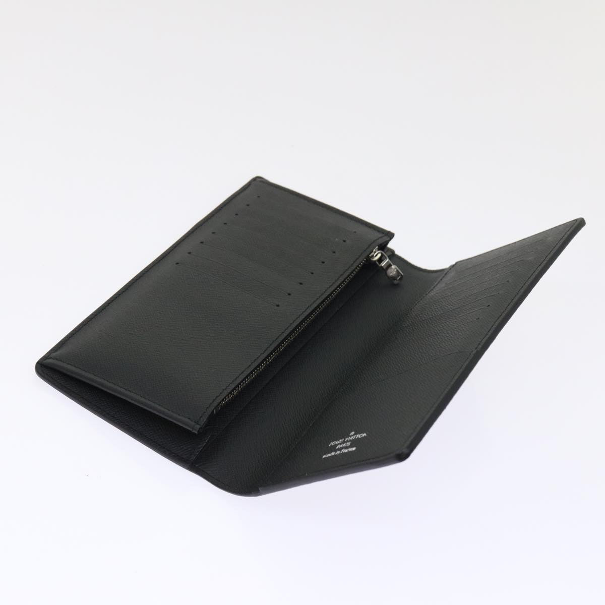 Louis Vuitton Taiga Leather Portefeuille