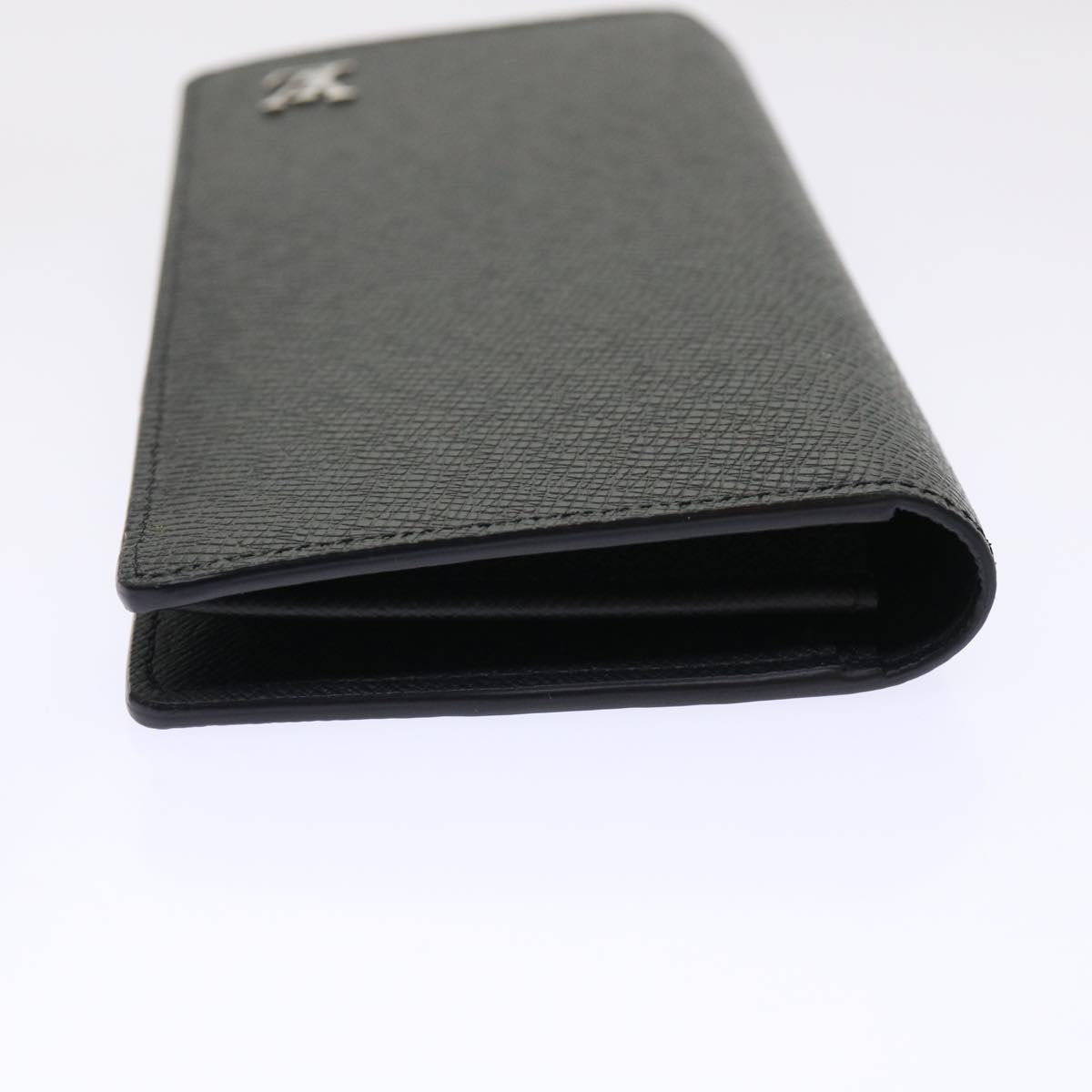Louis Vuitton Taiga Leather Portefeuille