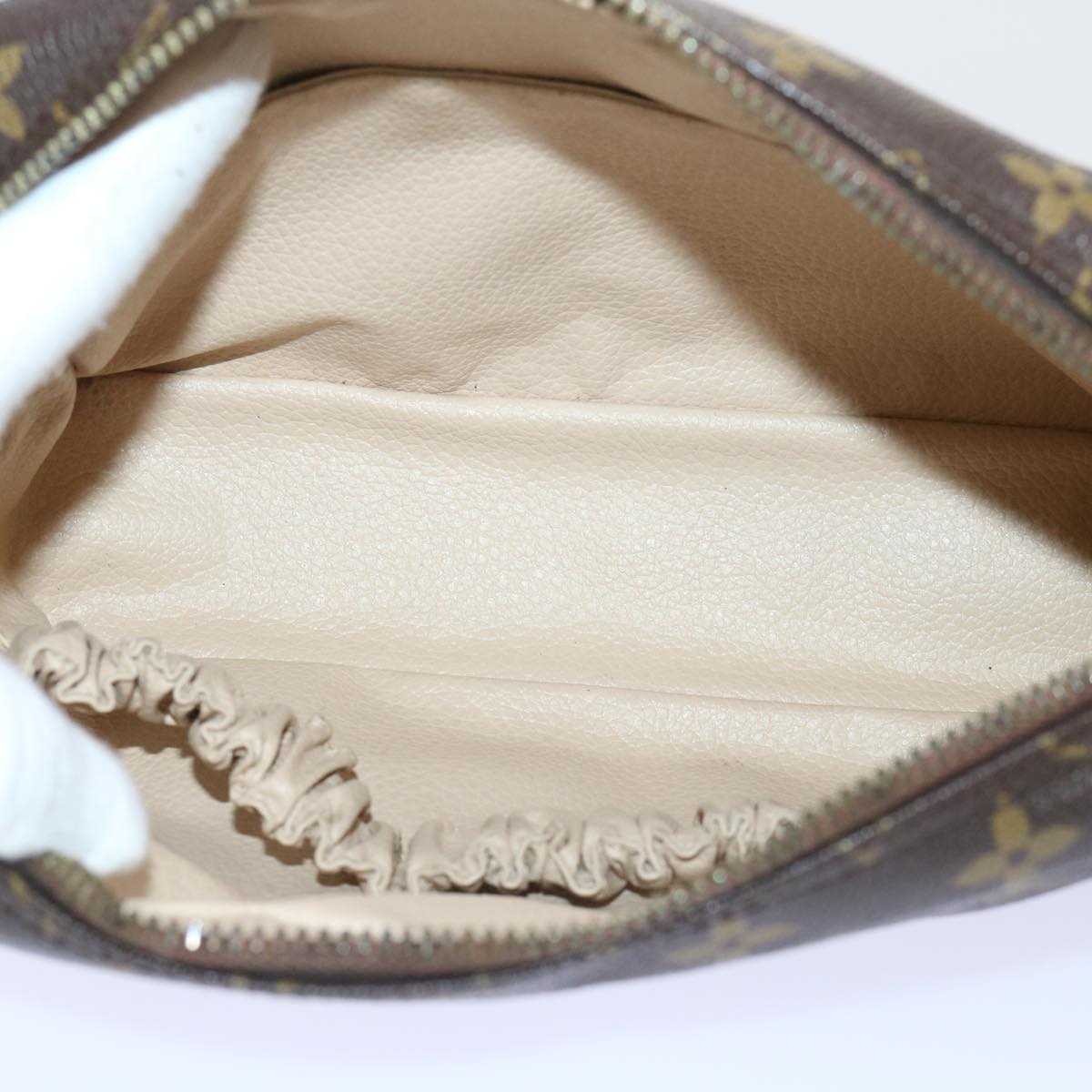 Louis Vuitton Trousse Toilette 23 Clutch
