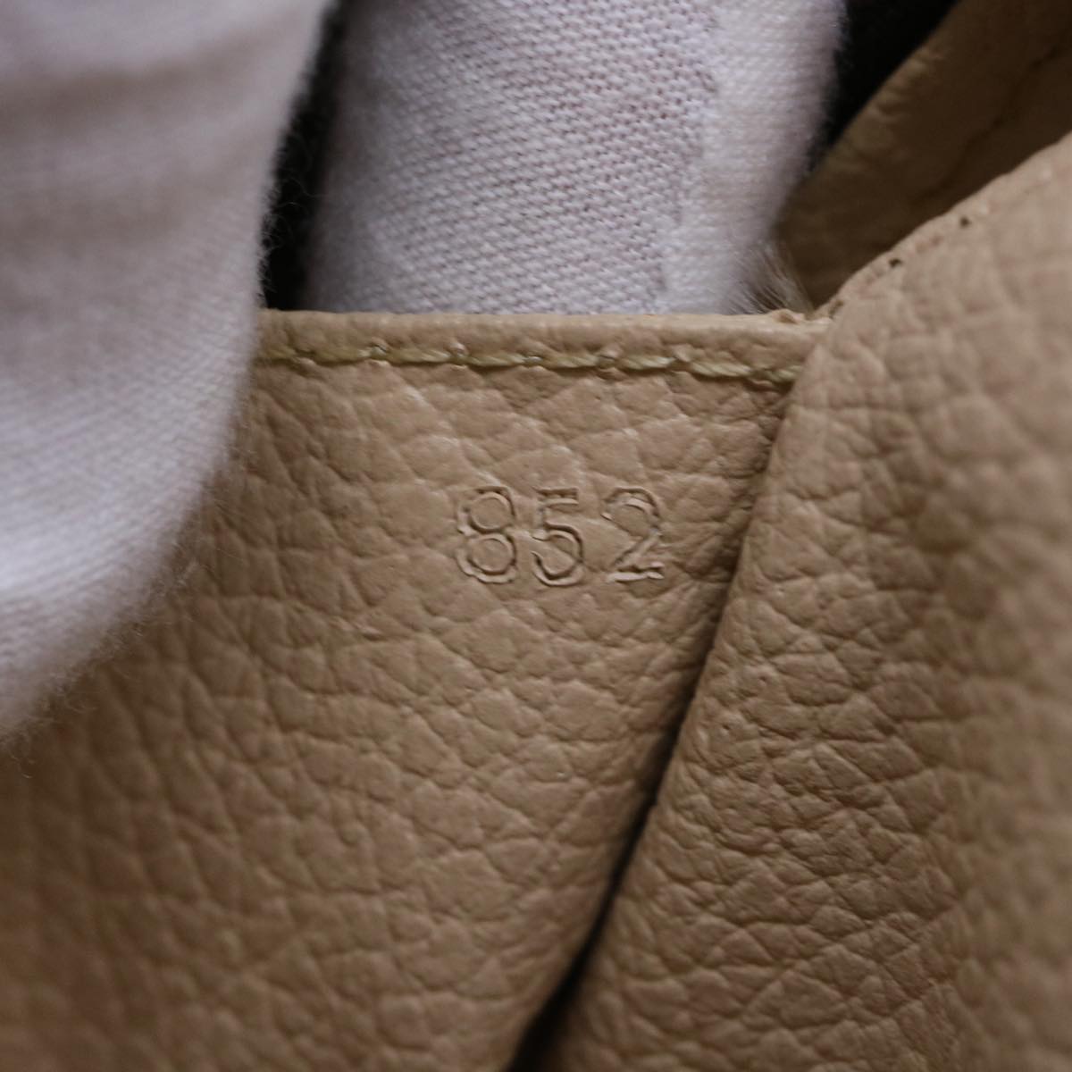 Louis Vuitton Trousse Toilette 23 Clutch