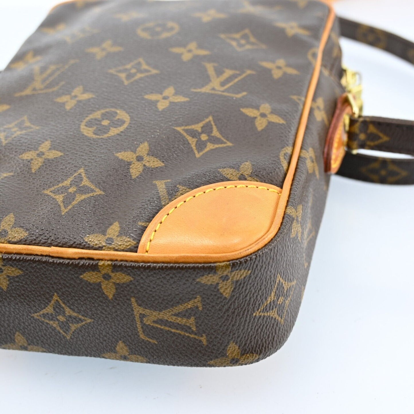 Louis Vuitton Shoulder Bag Danube Browns