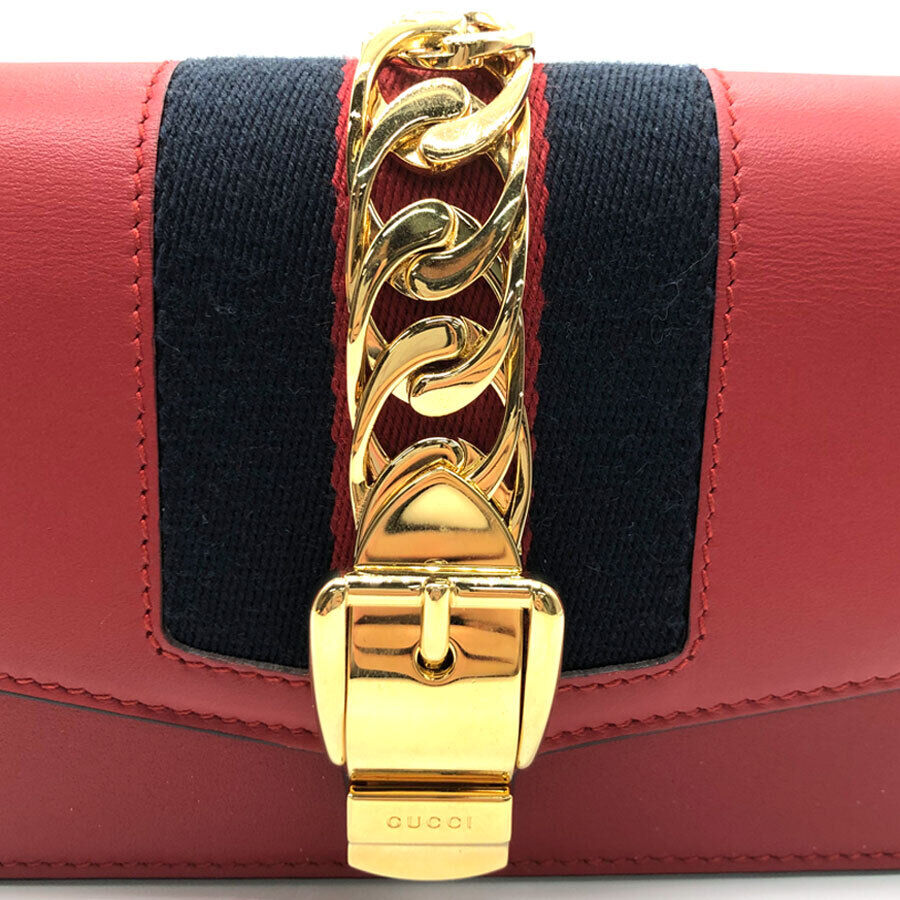 Gucci Silvy Crossbody Shoulder Bag