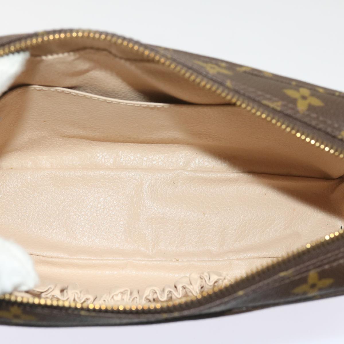 Louis Vuitton Trousse Toilette 23 Clutch