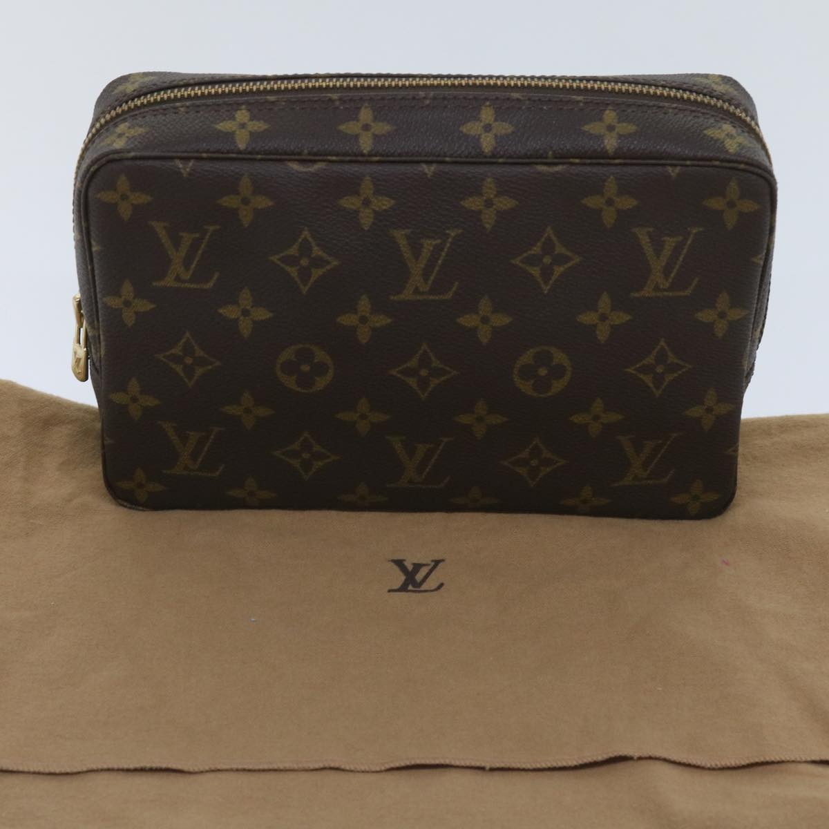 Louis Vuitton Trousse Toilette 23 Clutch