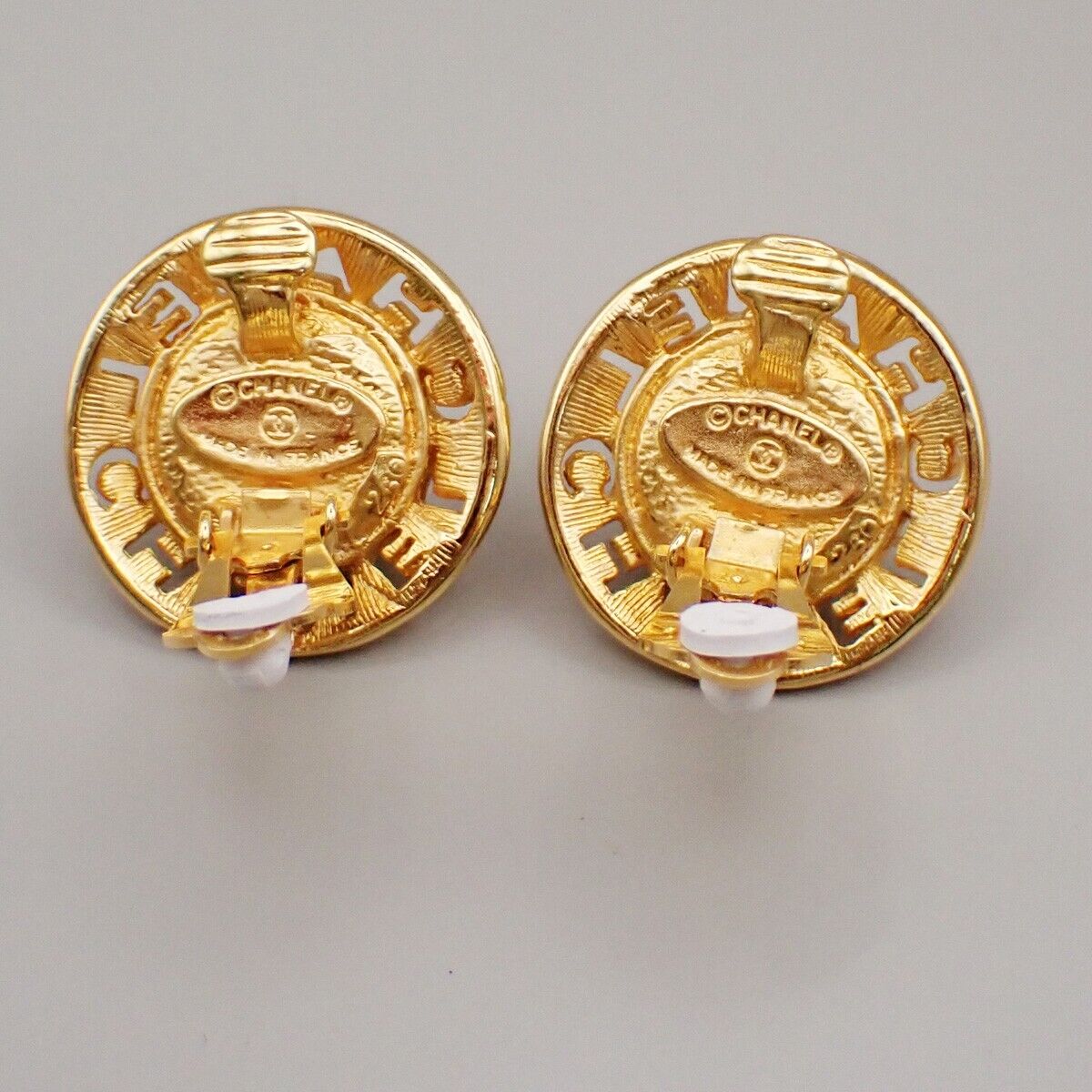Chanel Logo Imitation Pearl Round Button