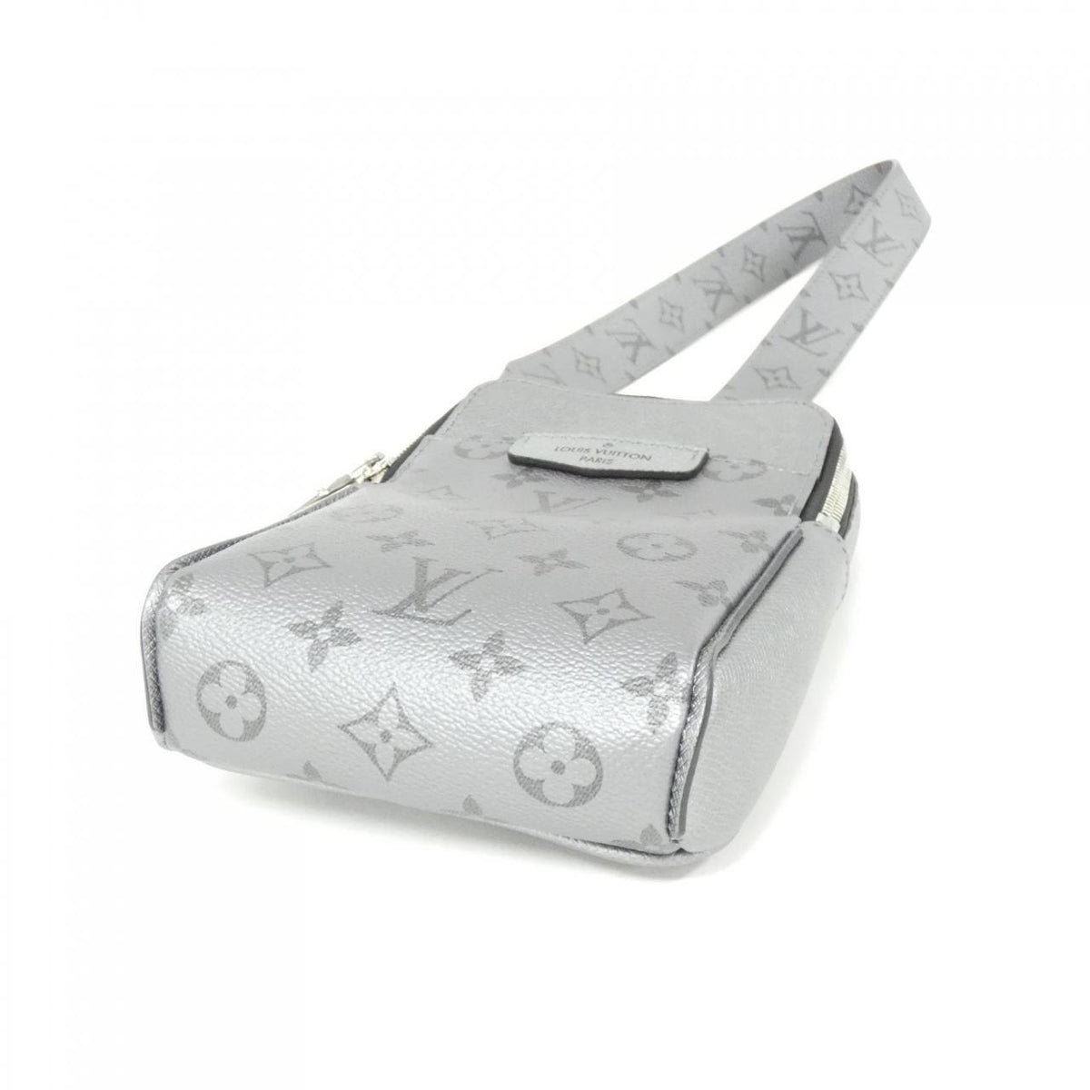 Louis Vuitton Taiga Rama Outdoor