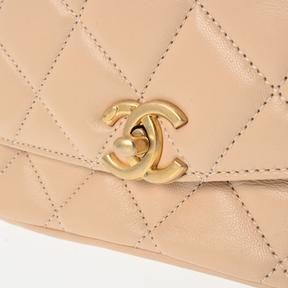 Chanel Matrasse Chainshoulder 7.9' Beige