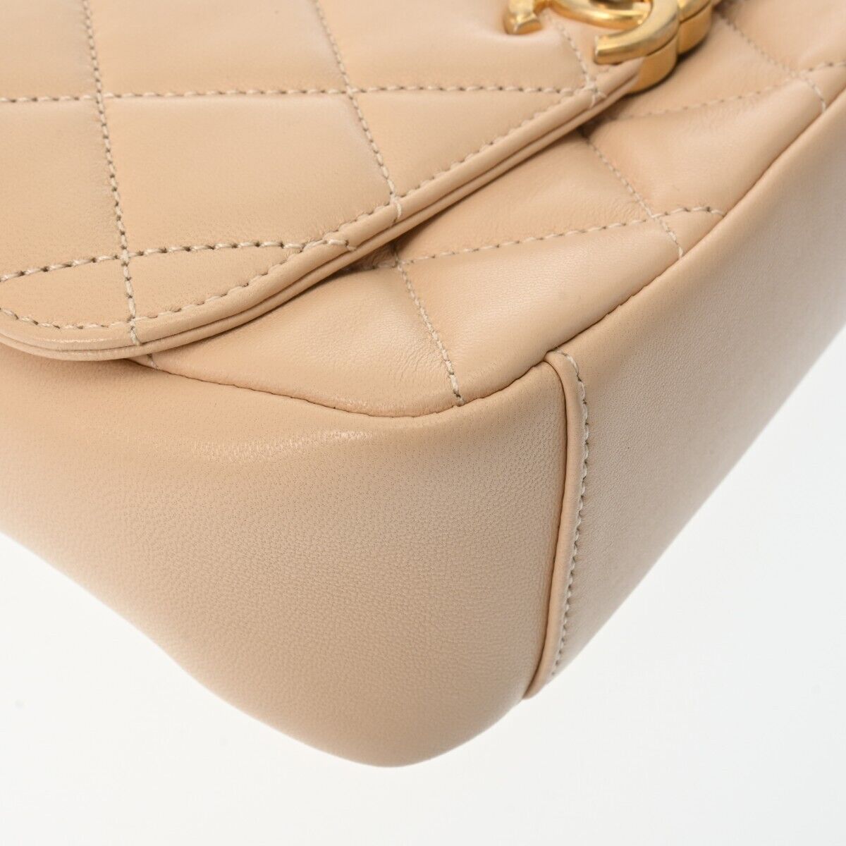 Chanel Matrasse Chainshoulder 7.9' Beige