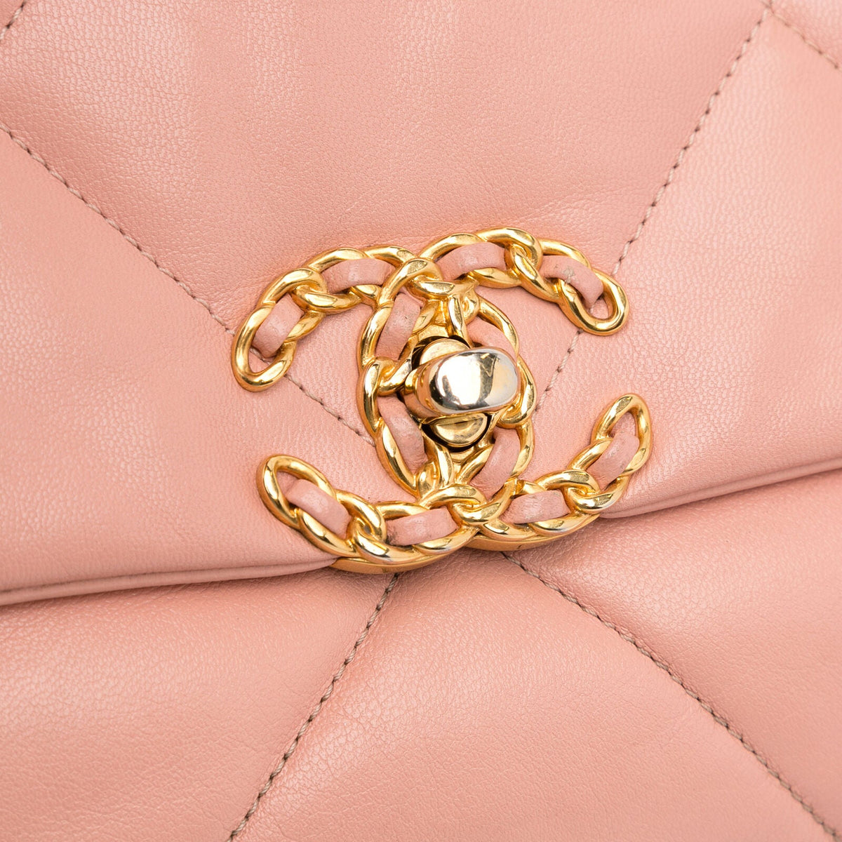 Chanel Medium Lambskin 19 Flap Pink
