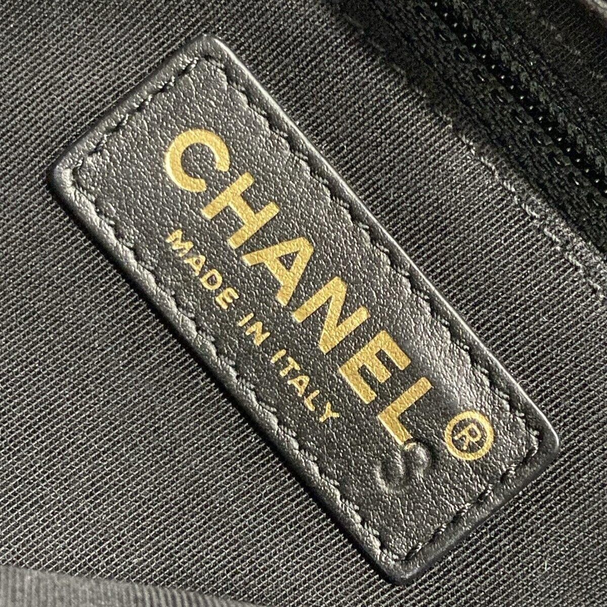 Chanel V Stitch (Chevron) - Black