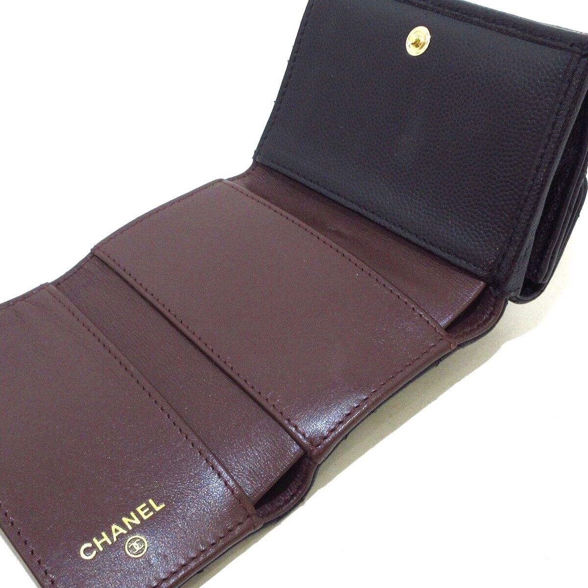 Chanel - Black Caviar Skin Trifold