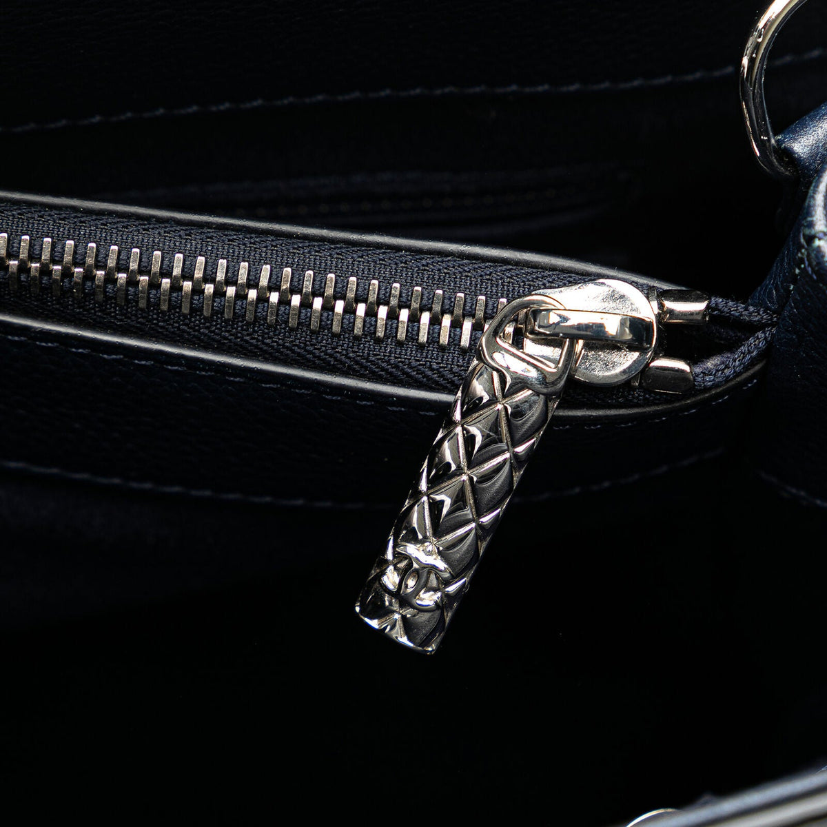 Chanel Medium Caviar Neo Executive