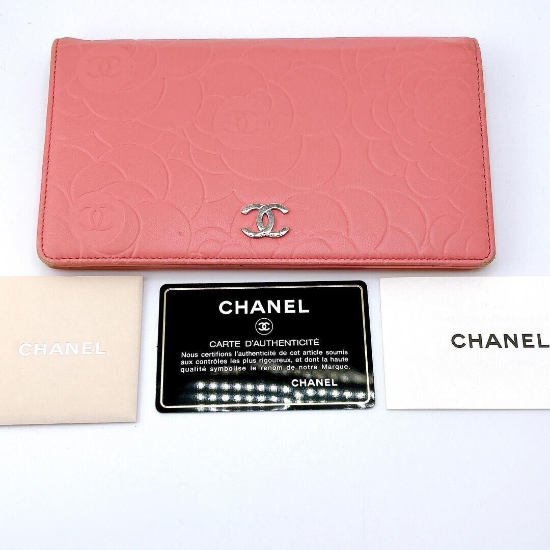 Chanel Camellia Fold Wallet In Pink