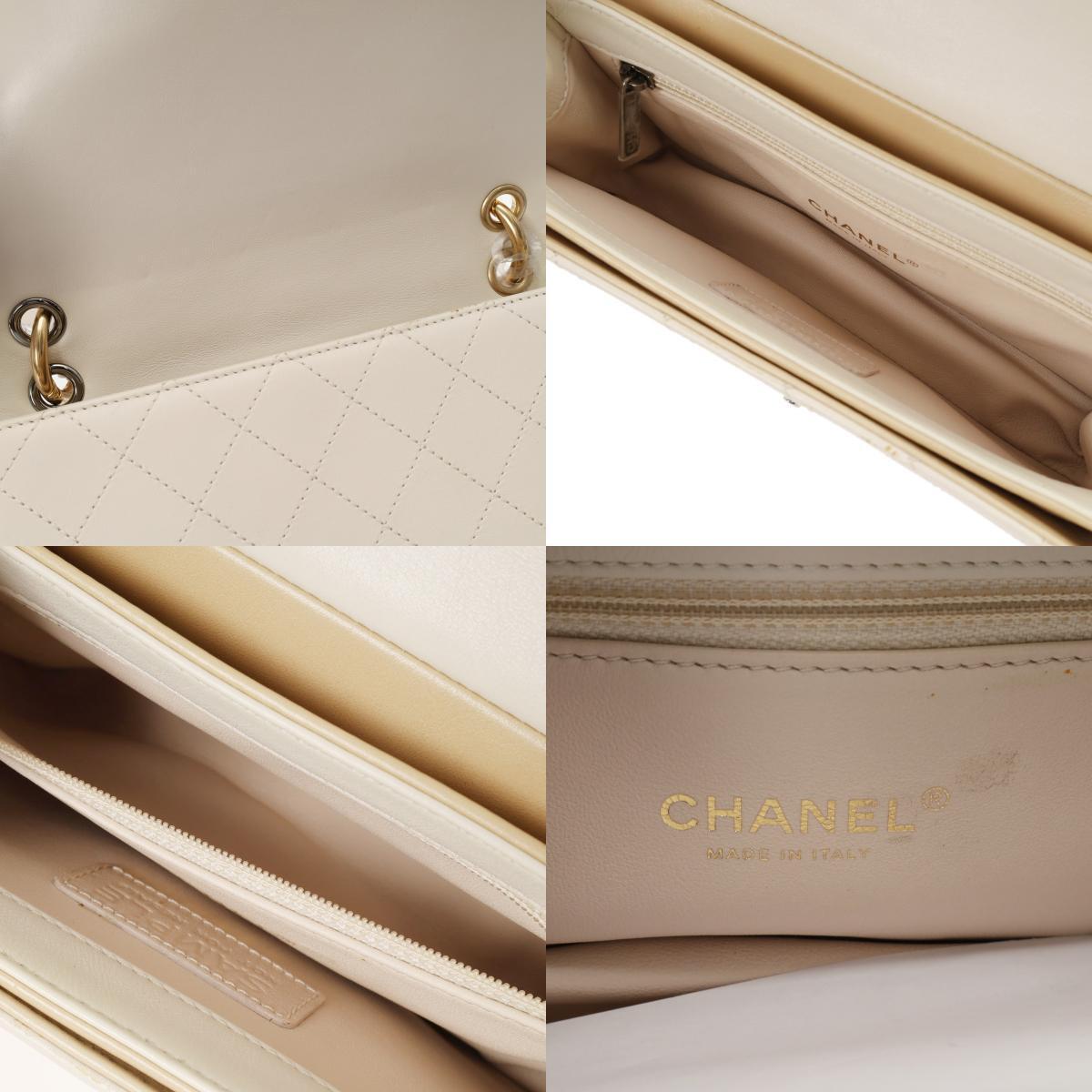 Chanel Matrasse White/Blanc Shoulder Bag