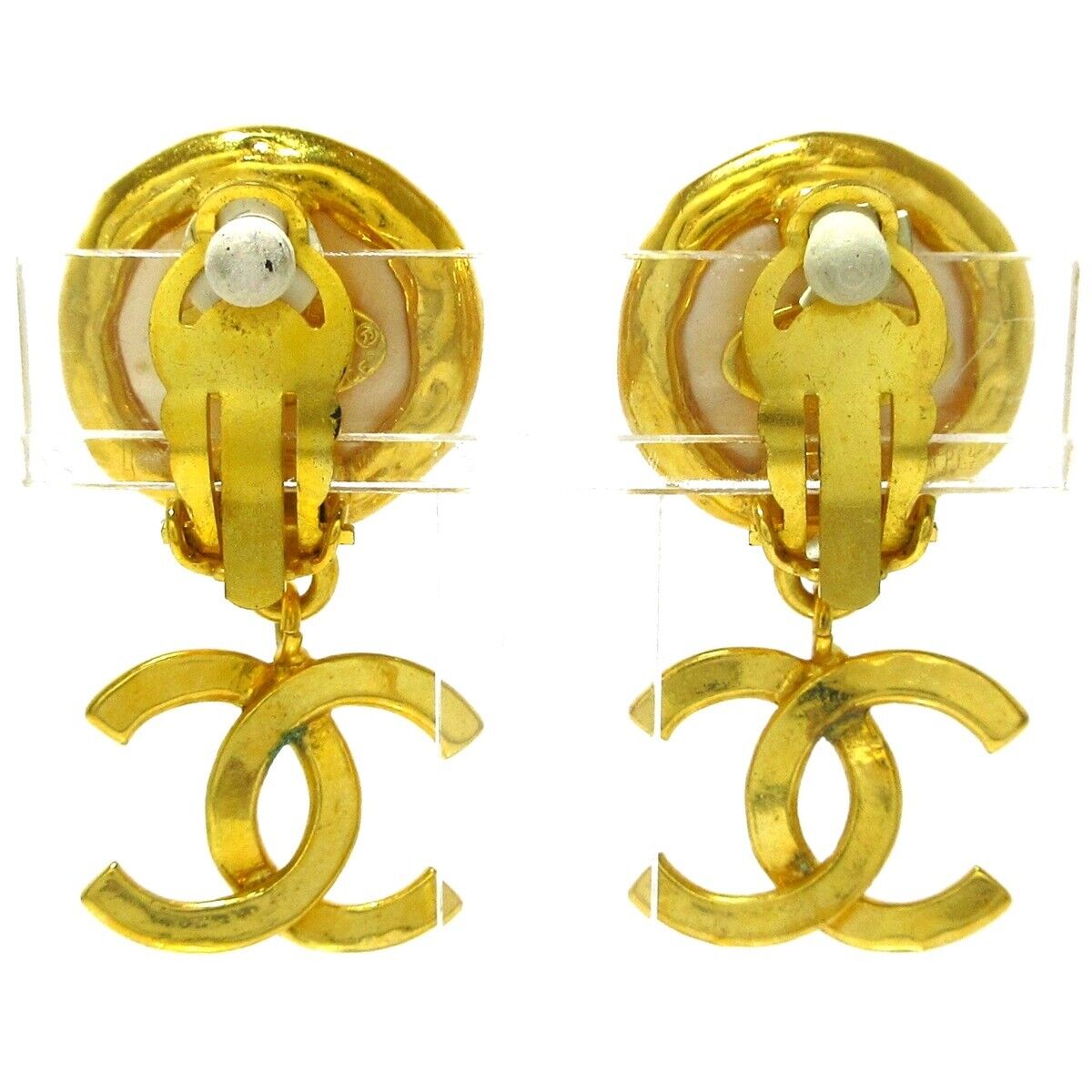 Chanel - Gold Cream Hardware Fake