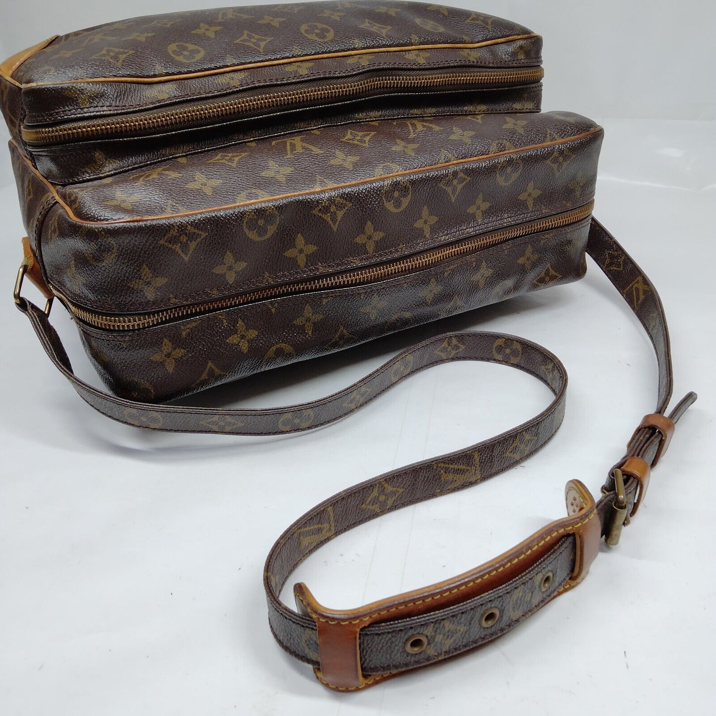 Louis Vuitton Lv Crossbody Bag Nilegm