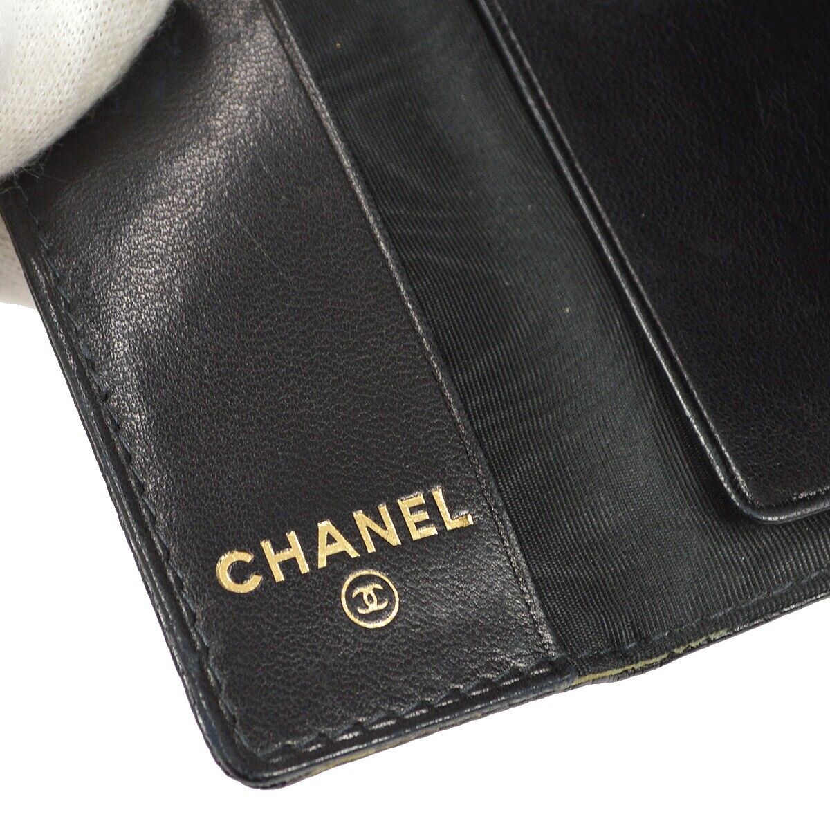 Chanel Key Case Black Caviar Small Good
